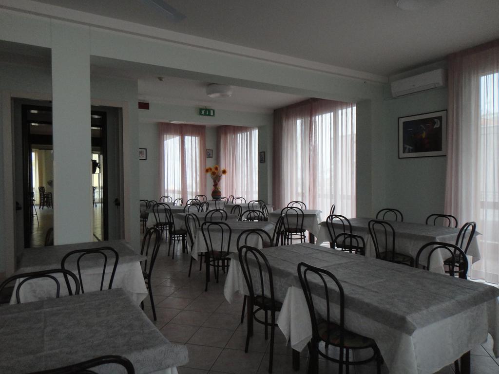 Hotel Acapulco Viserbella di Rimini المظهر الخارجي الصورة