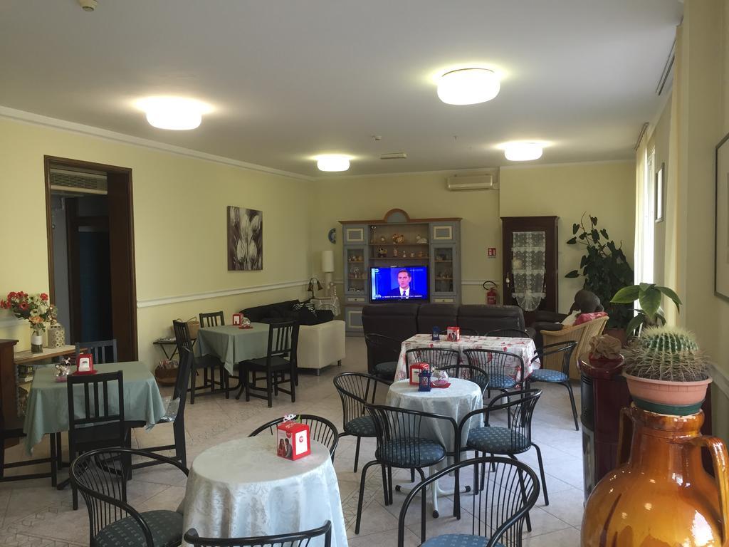 Hotel Acapulco Viserbella di Rimini المظهر الخارجي الصورة